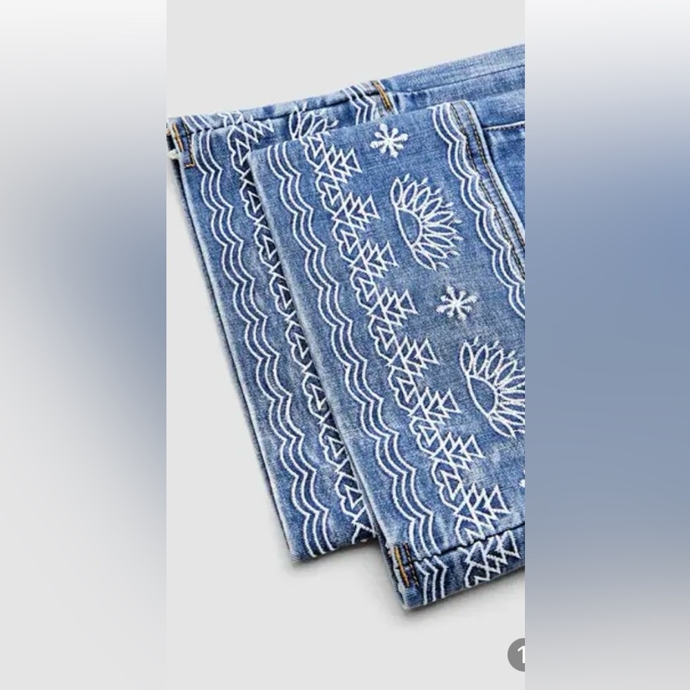 Flamingals Wash Embroidery Hem Mid Rise Bootcut Jeans - Picture 6 of 12